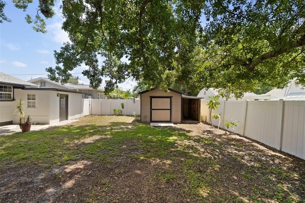 For Sale: $330,000 (3 beds, 2 baths, 1261 Square Feet)
