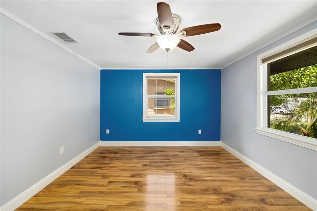 For Sale: $330,000 (3 beds, 2 baths, 1261 Square Feet)