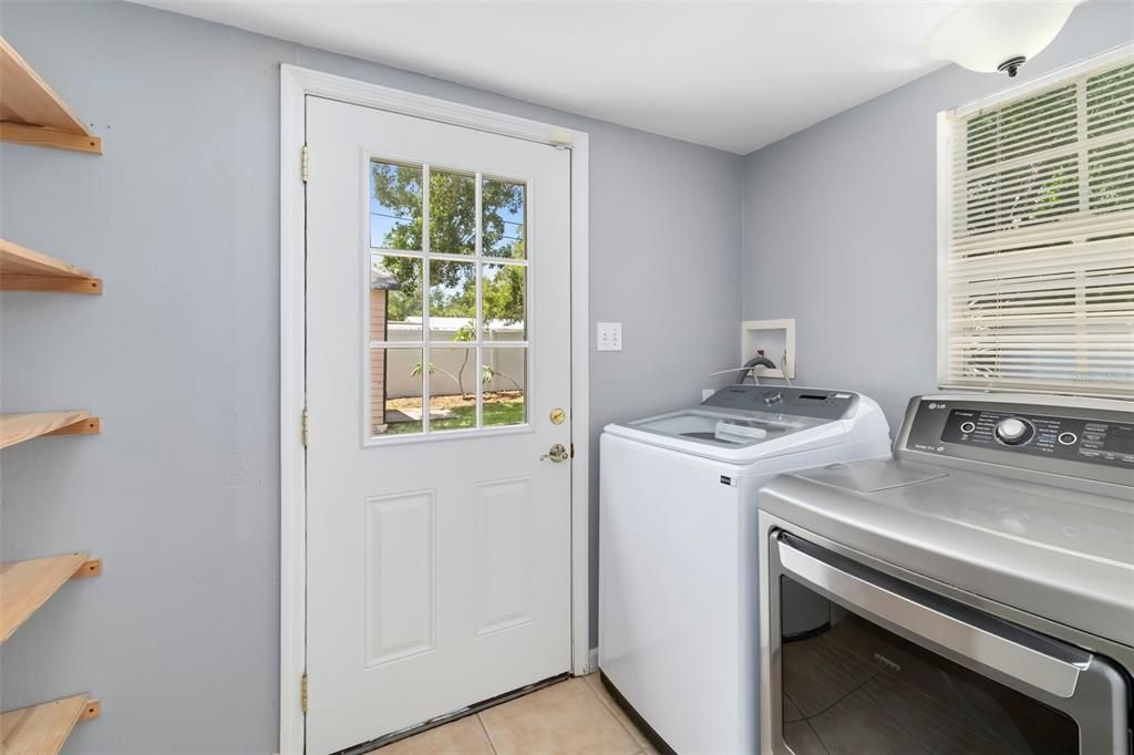 For Sale: $330,000 (3 beds, 2 baths, 1261 Square Feet)