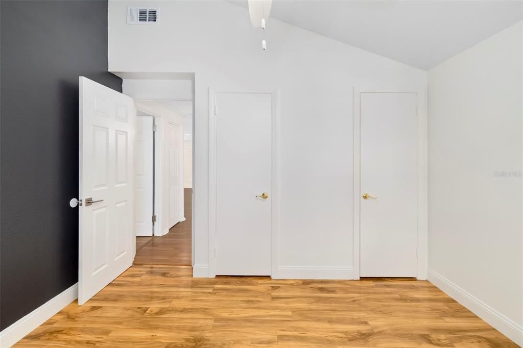 For Sale: $330,000 (3 beds, 2 baths, 1261 Square Feet)