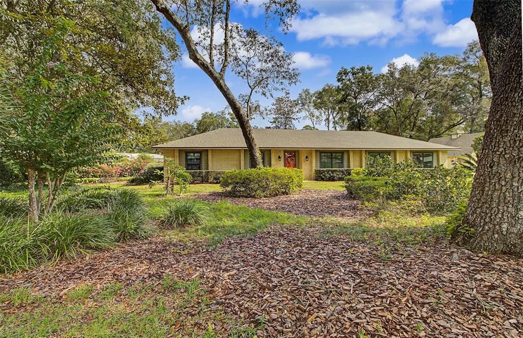For Sale: $325,000 (3 beds, 2 baths, 1939 Square Feet)