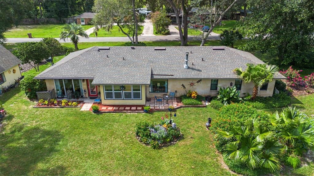 For Sale: $325,000 (3 beds, 2 baths, 1939 Square Feet)