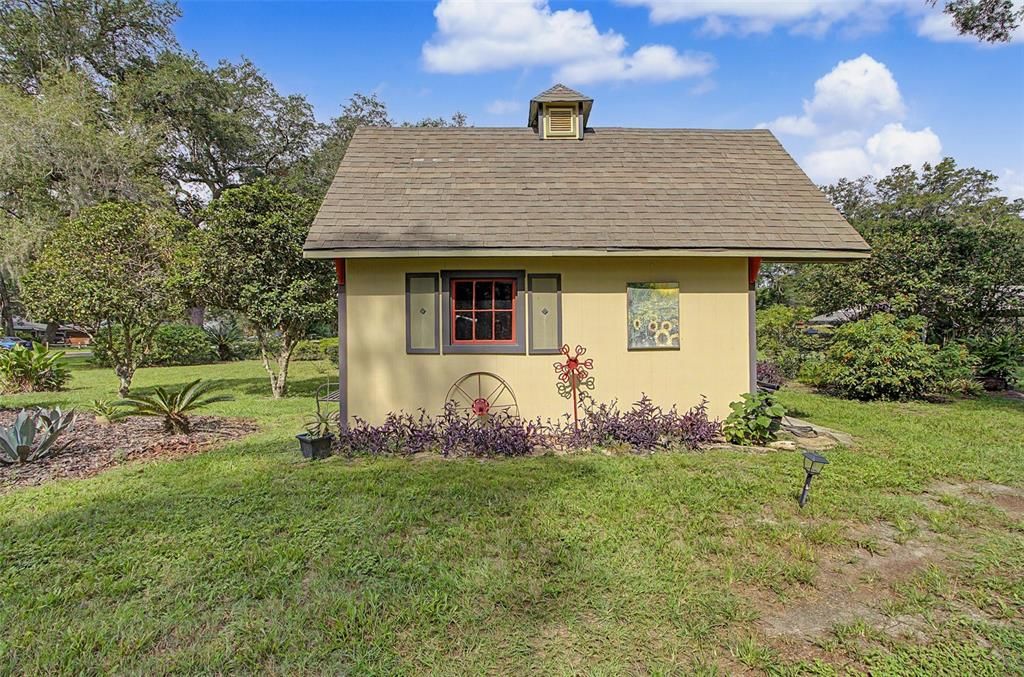 For Sale: $325,000 (3 beds, 2 baths, 1939 Square Feet)