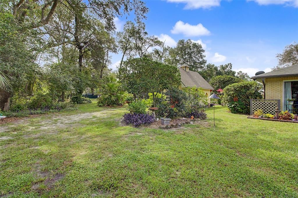 For Sale: $325,000 (3 beds, 2 baths, 1939 Square Feet)