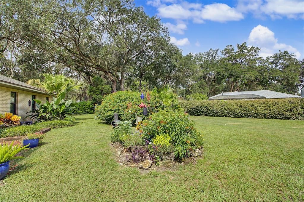 For Sale: $325,000 (3 beds, 2 baths, 1939 Square Feet)
