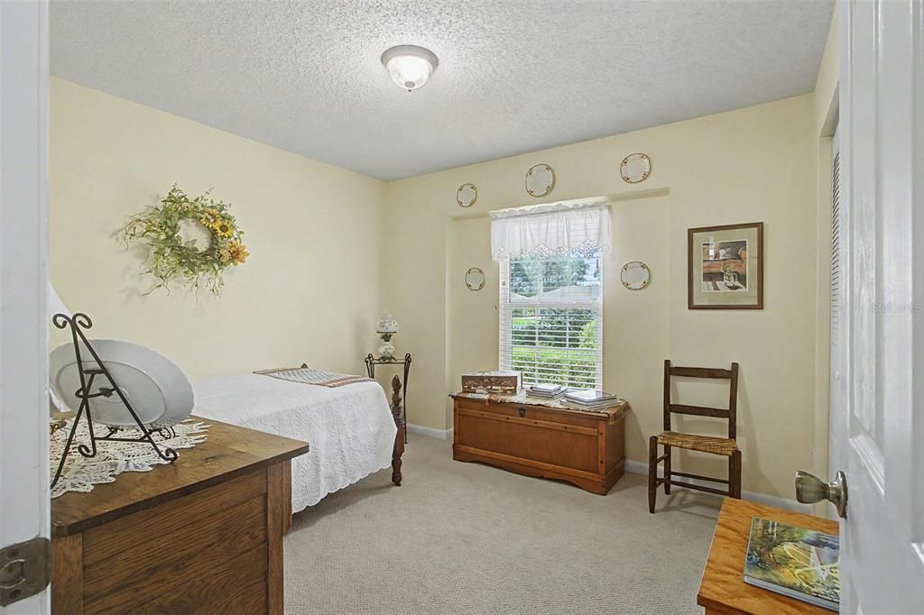 For Sale: $325,000 (3 beds, 2 baths, 1939 Square Feet)