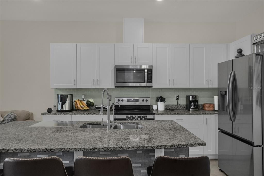 For Sale: $359,900 (3 beds, 2 baths, 1676 Square Feet)