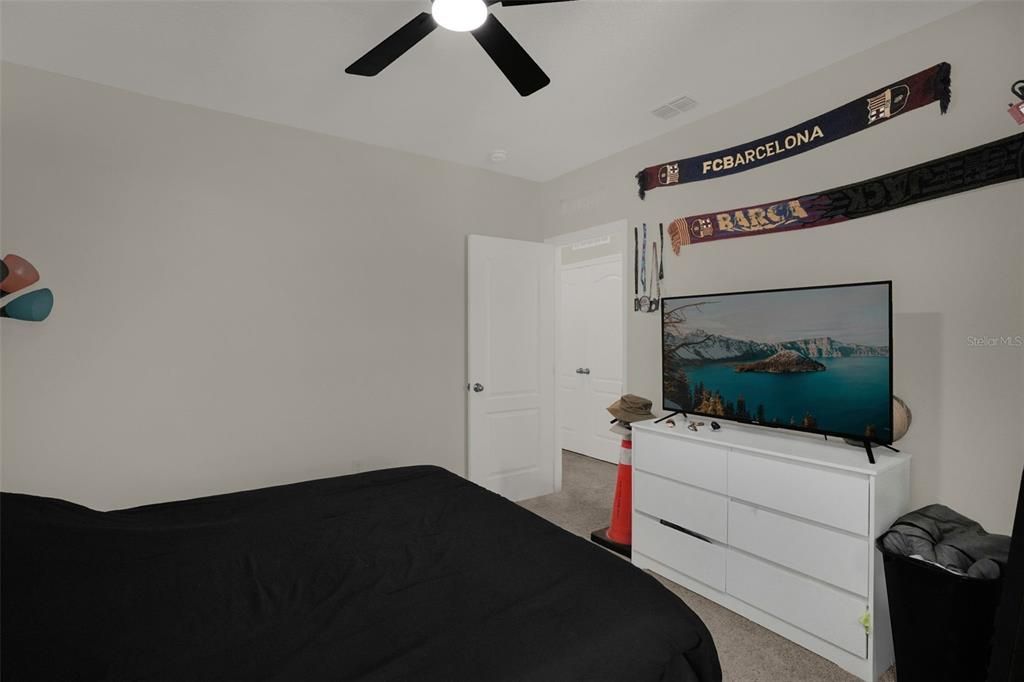 For Sale: $359,900 (3 beds, 2 baths, 1676 Square Feet)