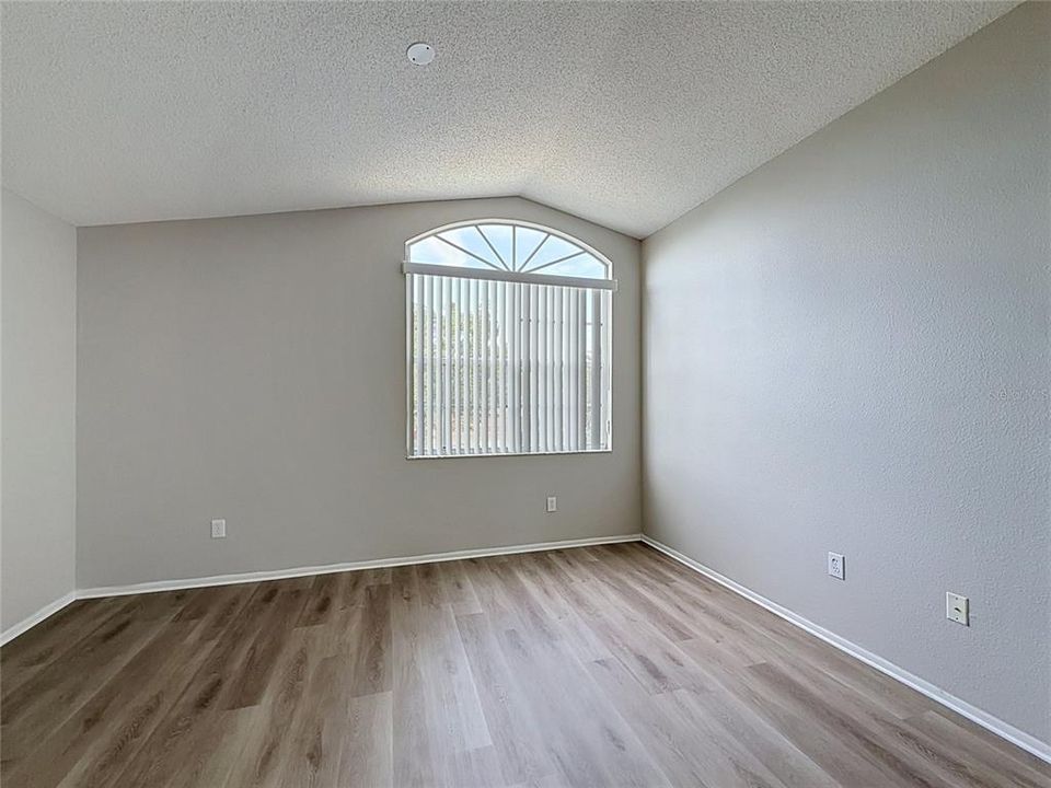 For Sale: $385,000 (3 beds, 2 baths, 2041 Square Feet)