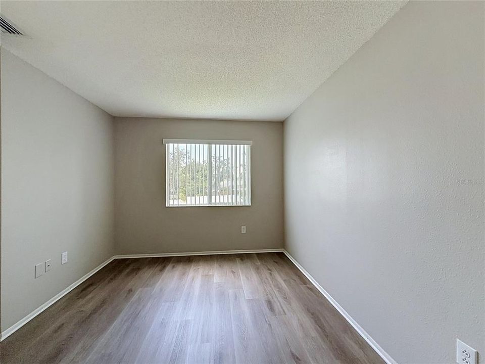 For Sale: $385,000 (3 beds, 2 baths, 2041 Square Feet)