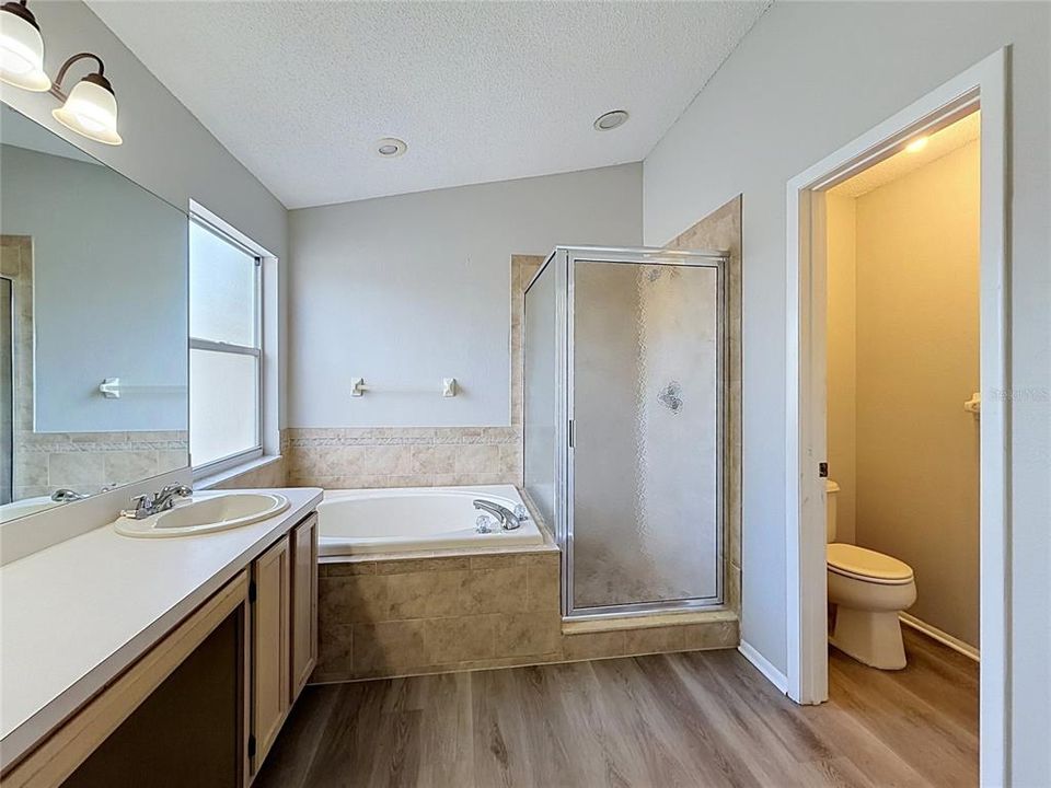 For Sale: $385,000 (3 beds, 2 baths, 2041 Square Feet)