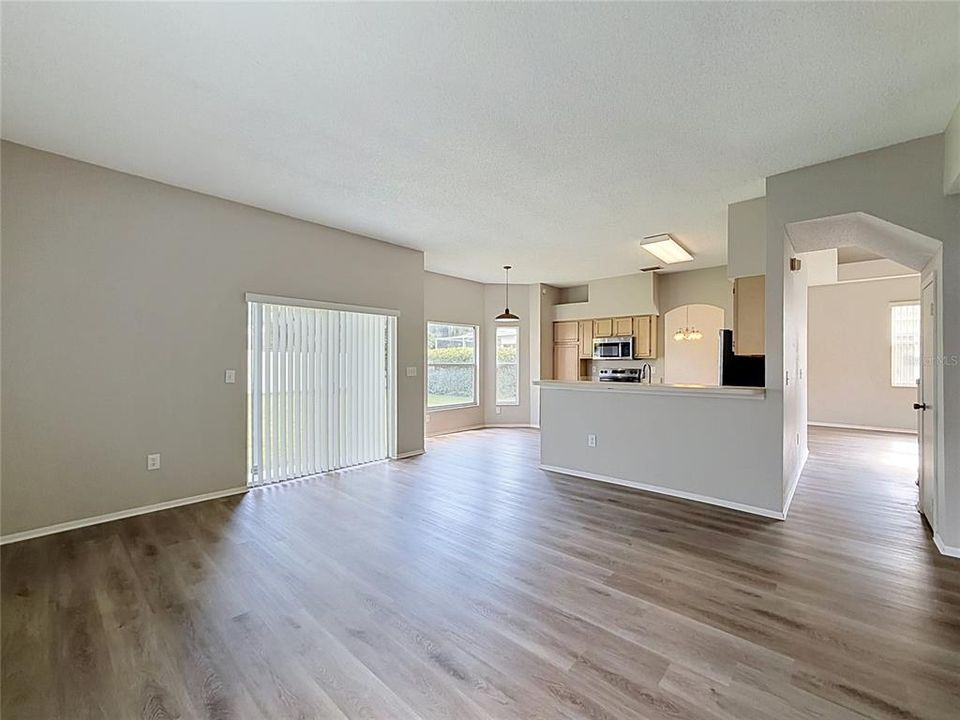 For Sale: $385,000 (3 beds, 2 baths, 2041 Square Feet)