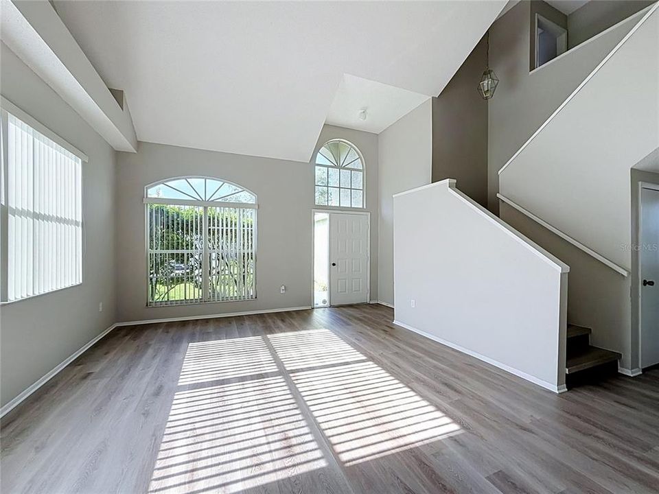 For Sale: $385,000 (3 beds, 2 baths, 2041 Square Feet)