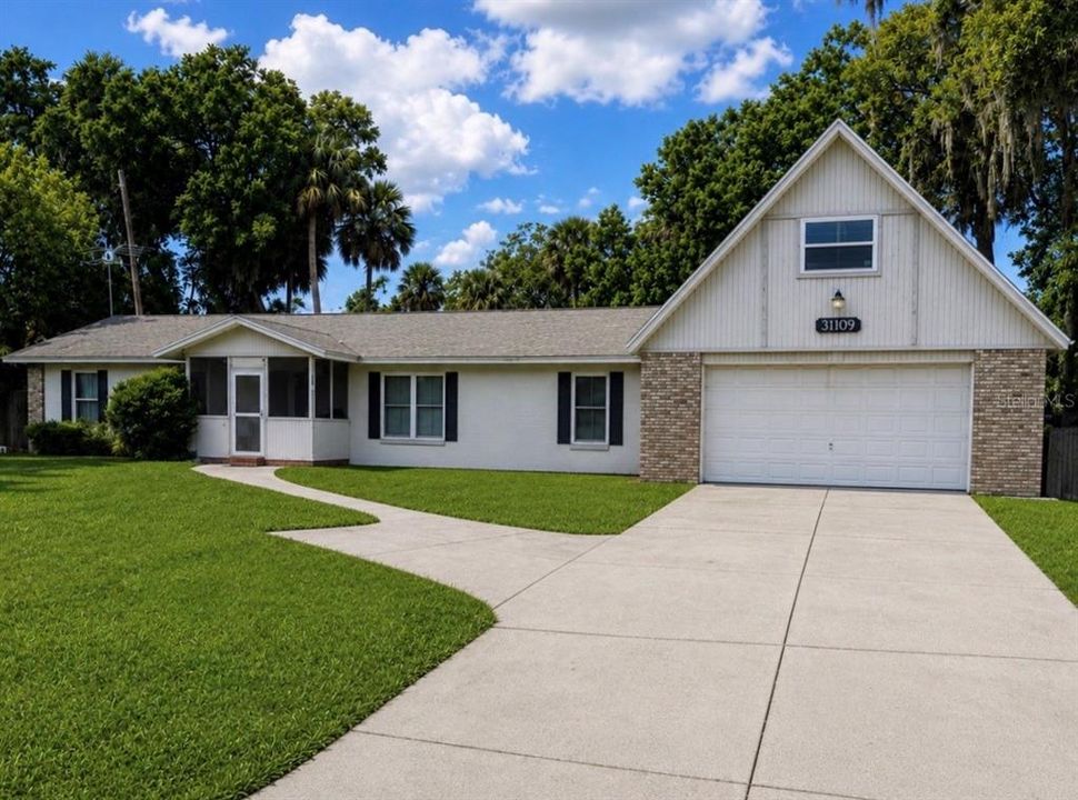 For Sale: $499,000 (4 beds, 2 baths, 2024 Square Feet)