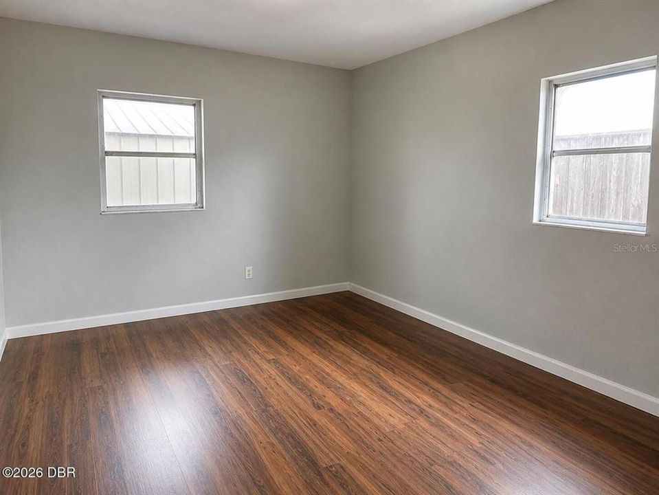 For Sale: $499,000 (4 beds, 2 baths, 2024 Square Feet)