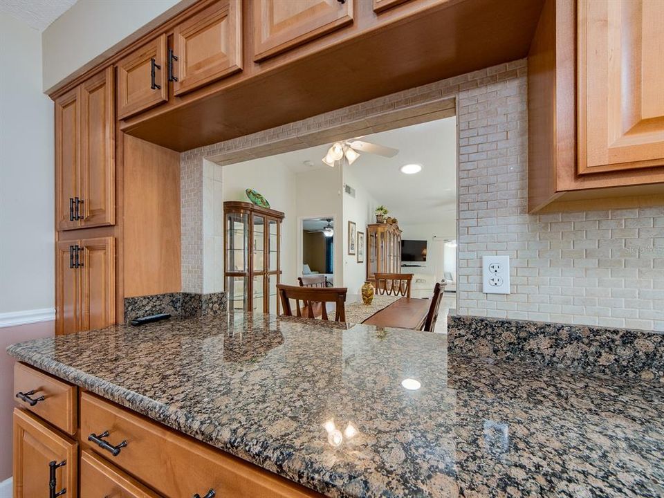 En Venta: $374,900 (2 camas, 2 baños, 1332 Pies cuadrados)
