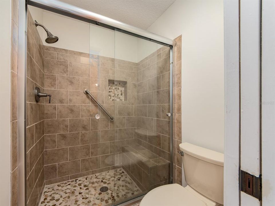 En Venta: $374,900 (2 camas, 2 baños, 1332 Pies cuadrados)