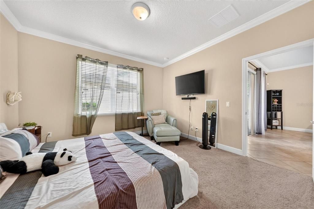 For Sale: $325,000 (3 beds, 2 baths, 1415 Square Feet)