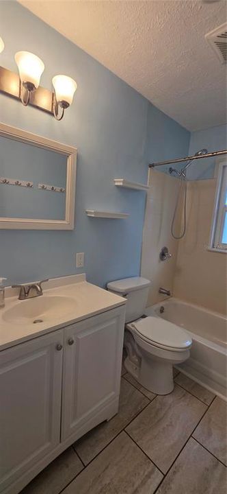 For Rent: $1,800 (2 beds, 1 baths, 1196 Square Feet)