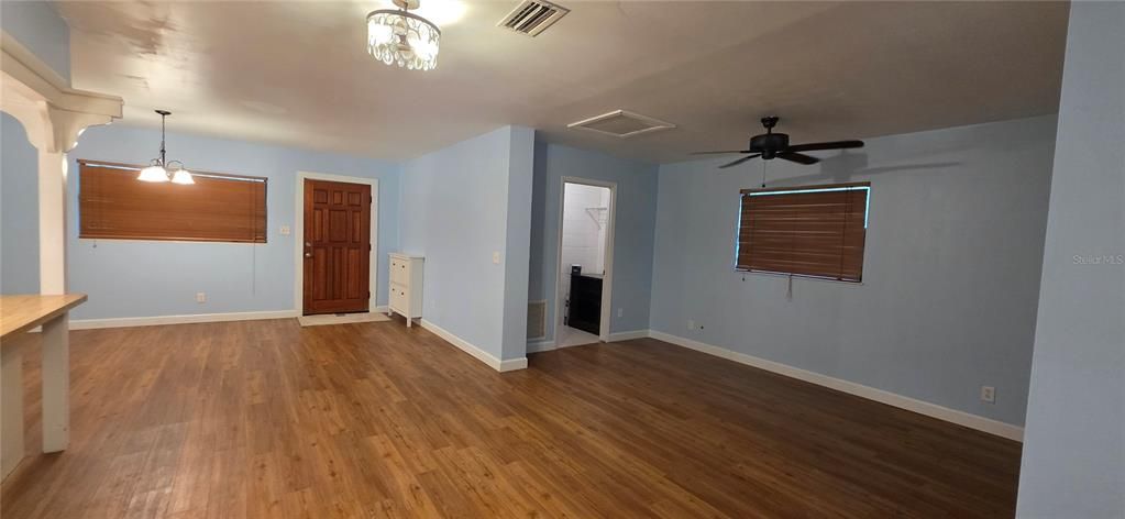 For Rent: $1,800 (2 beds, 1 baths, 1196 Square Feet)