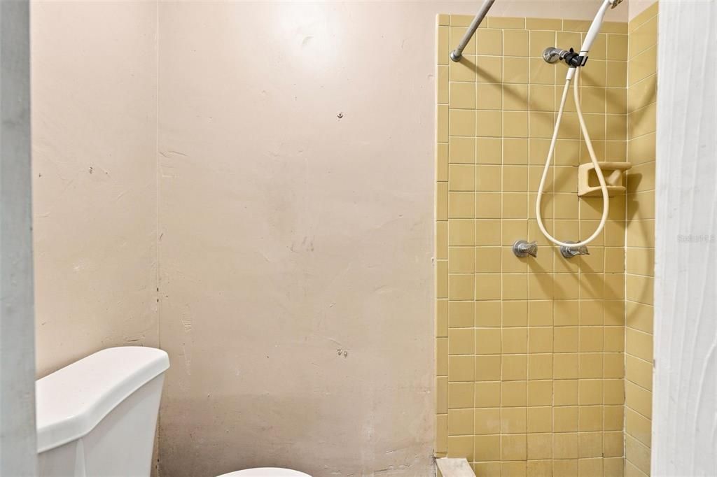 En Venta: $285,000 (3 camas, 2 baños, 1324 Pies cuadrados)