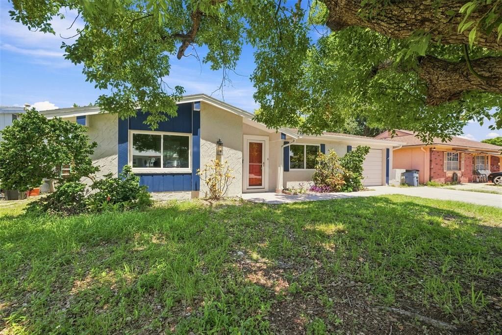 En Venta: $285,000 (3 camas, 2 baños, 1324 Pies cuadrados)