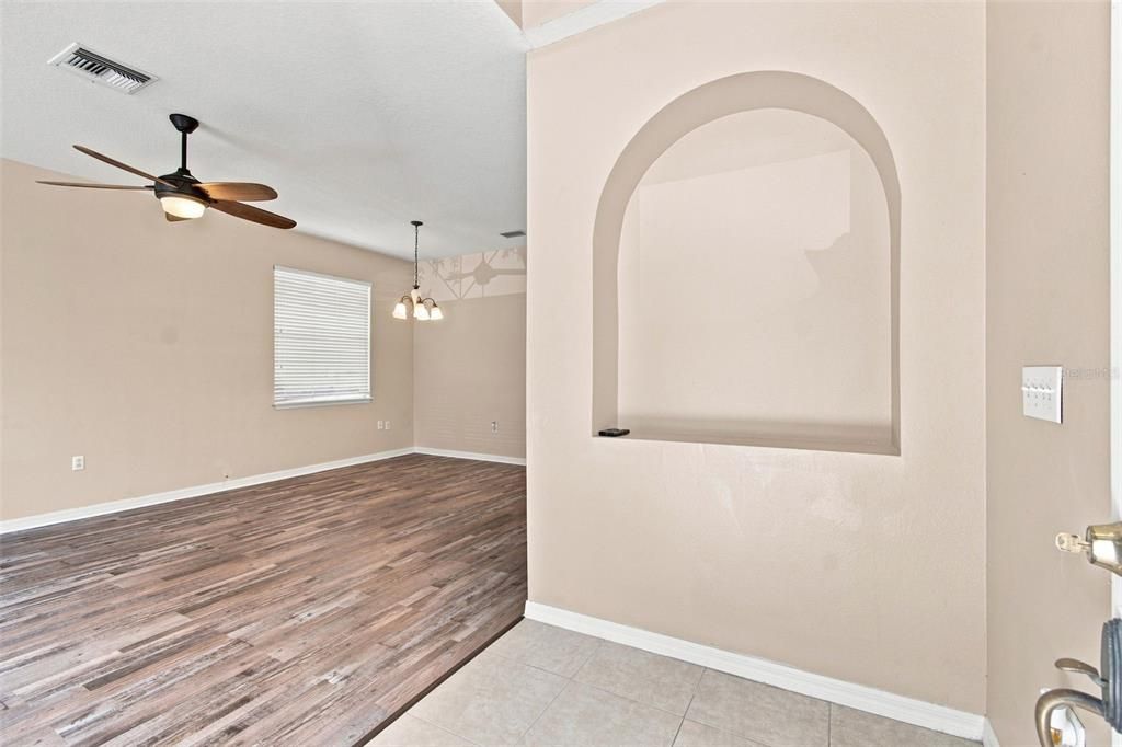 For Sale: $330,000 (4 beds, 2 baths, 1968 Square Feet)