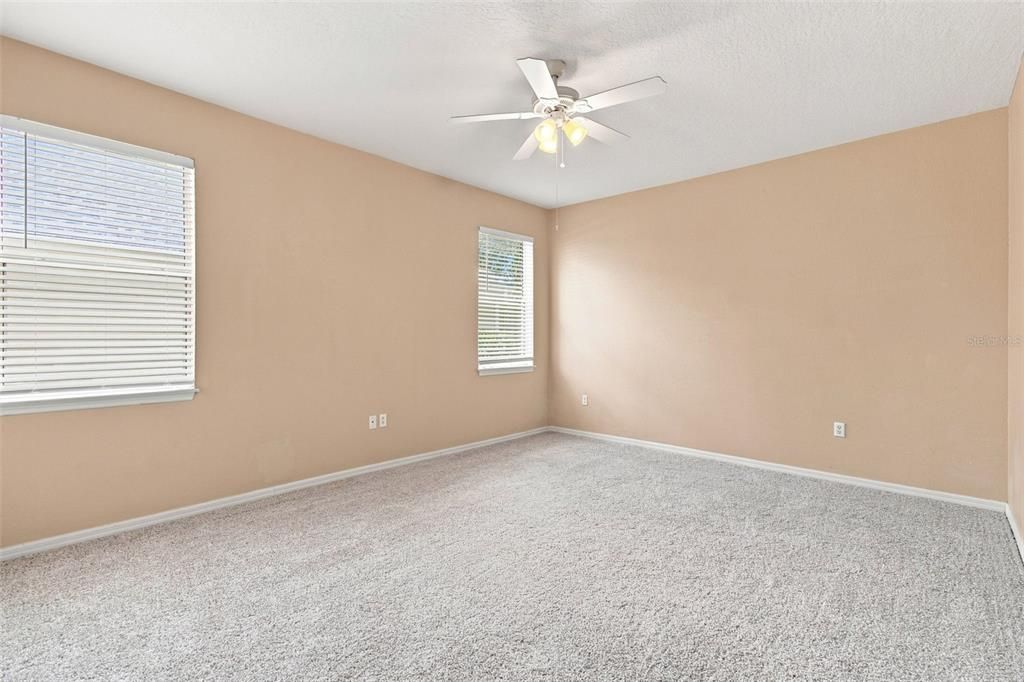 For Sale: $330,000 (4 beds, 2 baths, 1968 Square Feet)