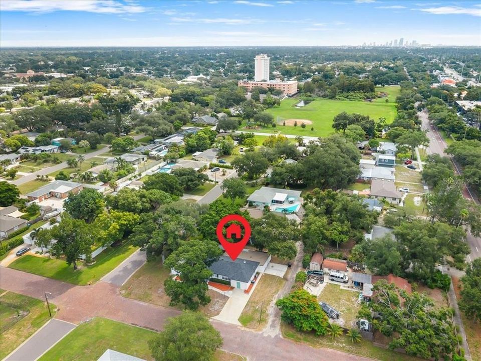 En Venta: $615,000 (3 camas, 3 baños, 1749 Pies cuadrados)