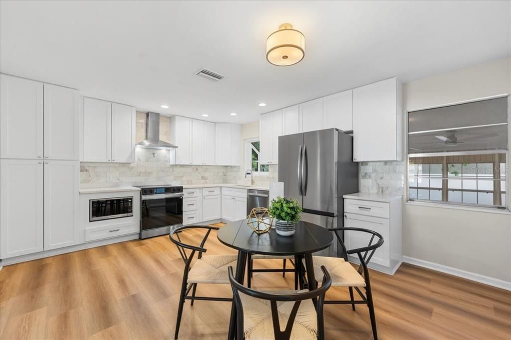 En Venta: $615,000 (3 camas, 3 baños, 1749 Pies cuadrados)