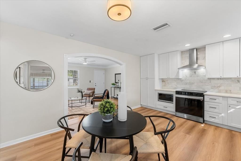 En Venta: $615,000 (3 camas, 3 baños, 1749 Pies cuadrados)
