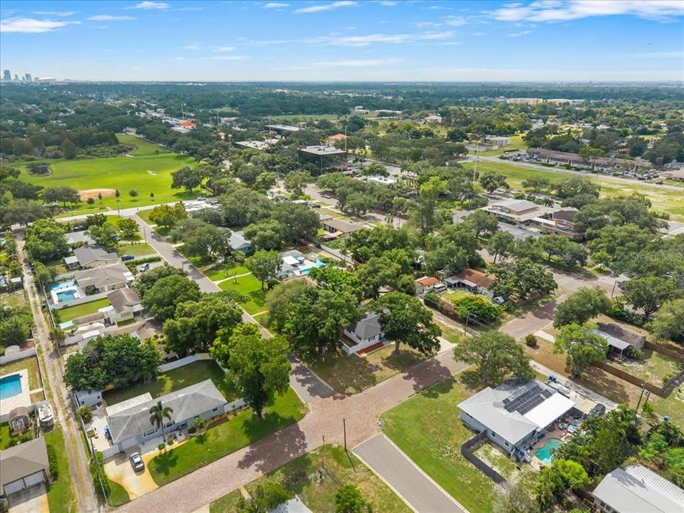 En Venta: $615,000 (3 camas, 3 baños, 1749 Pies cuadrados)