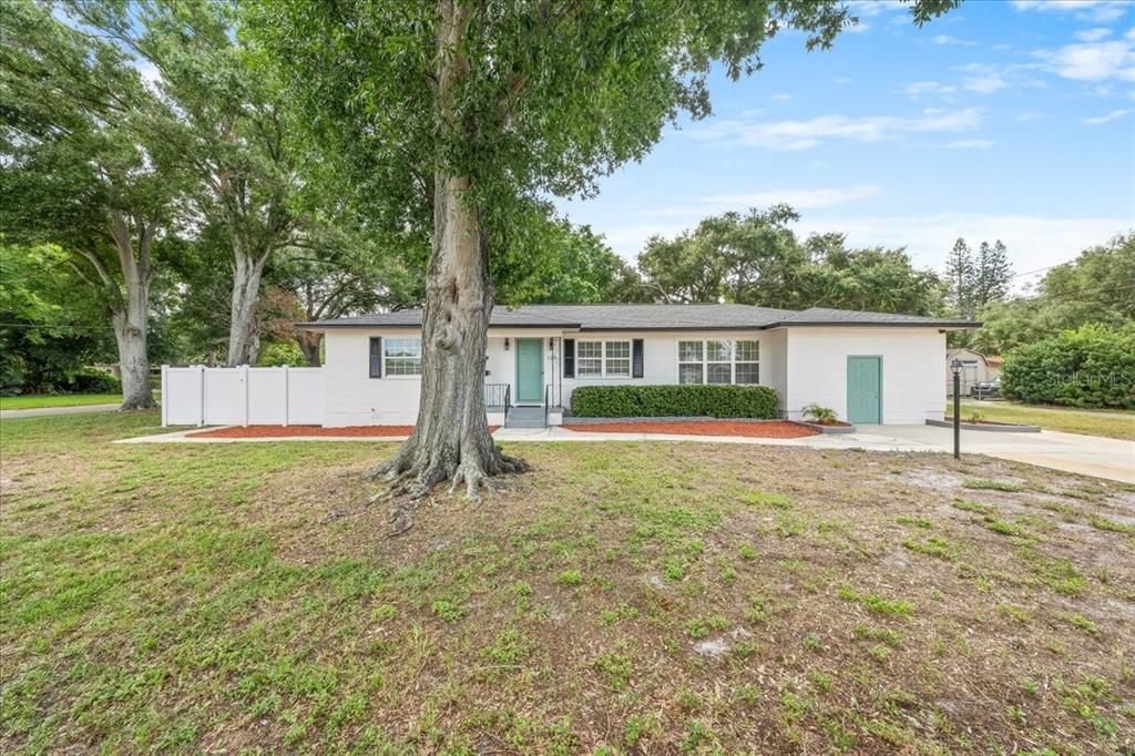 En Venta: $615,000 (3 camas, 3 baños, 1749 Pies cuadrados)