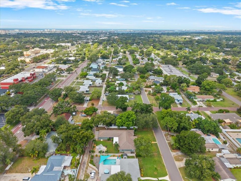 En Venta: $615,000 (3 camas, 3 baños, 1749 Pies cuadrados)