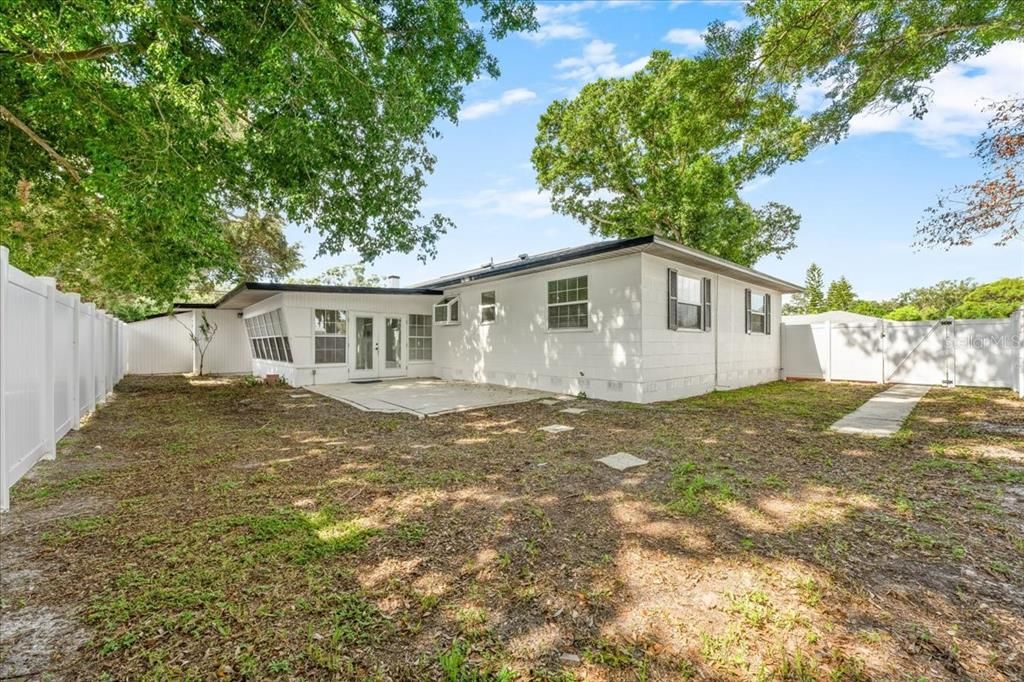 En Venta: $615,000 (3 camas, 3 baños, 1749 Pies cuadrados)