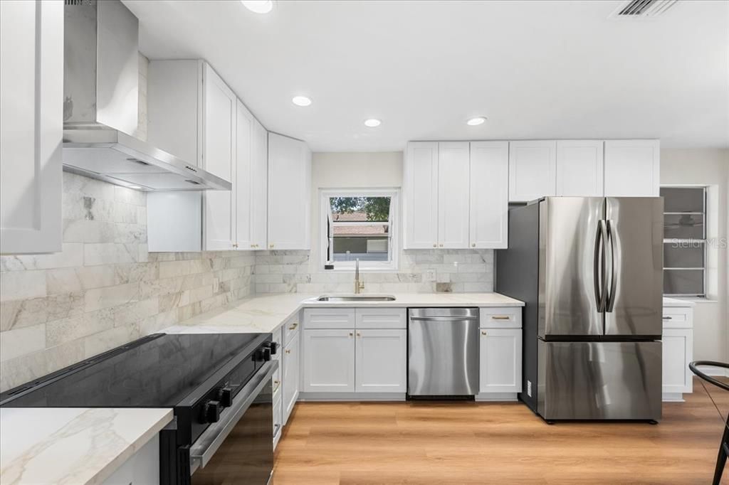 En Venta: $615,000 (3 camas, 3 baños, 1749 Pies cuadrados)