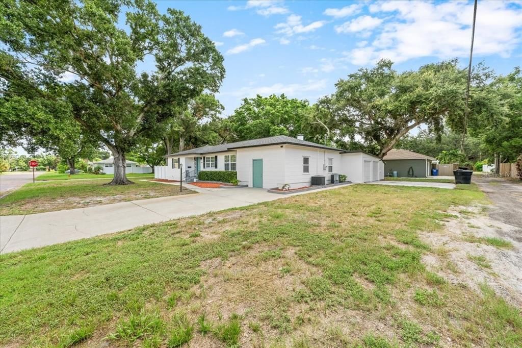 En Venta: $615,000 (3 camas, 3 baños, 1749 Pies cuadrados)
