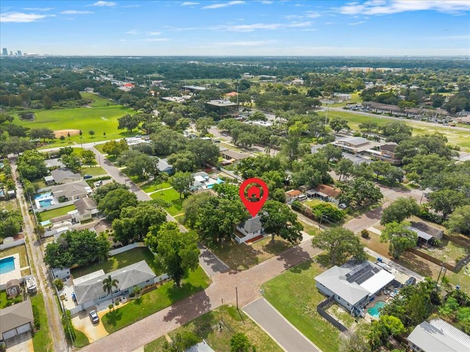 En Venta: $615,000 (3 camas, 3 baños, 1749 Pies cuadrados)