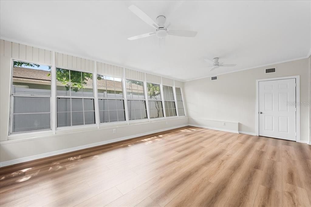 En Venta: $615,000 (3 camas, 3 baños, 1749 Pies cuadrados)