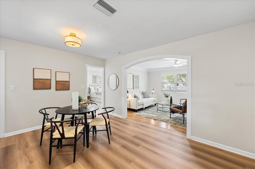 En Venta: $615,000 (3 camas, 3 baños, 1749 Pies cuadrados)