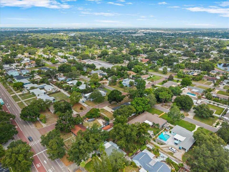 En Venta: $615,000 (3 camas, 3 baños, 1749 Pies cuadrados)
