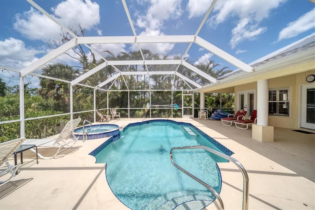 For Sale: $495,000 (5 beds, 4 baths, 2403 Square Feet)