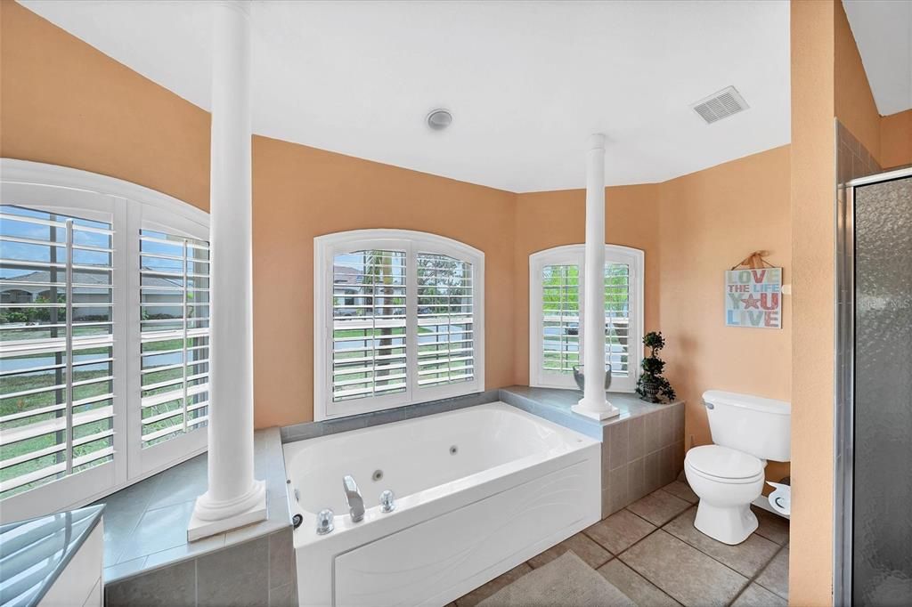 For Sale: $495,000 (5 beds, 4 baths, 2403 Square Feet)