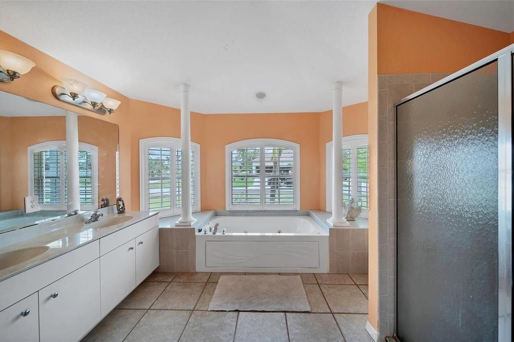 For Sale: $495,000 (5 beds, 4 baths, 2403 Square Feet)