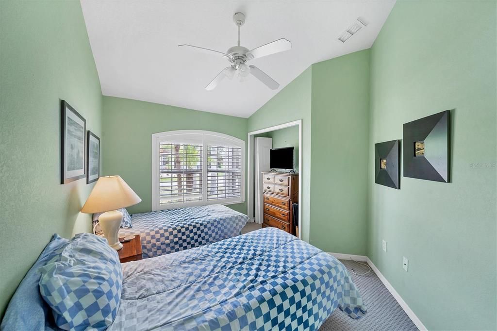 For Sale: $495,000 (5 beds, 4 baths, 2403 Square Feet)