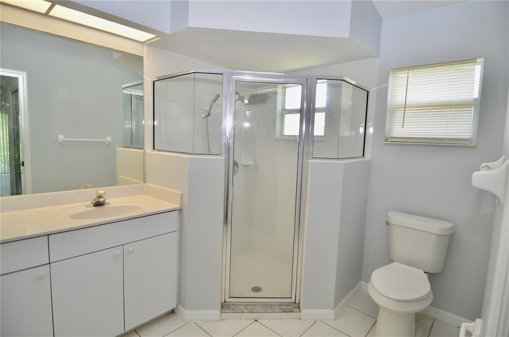 For Sale: $350,000 (3 beds, 2 baths, 1750 Square Feet)