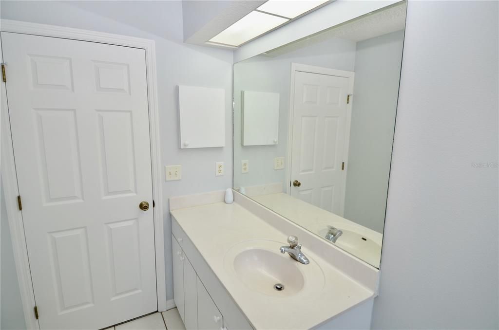 For Sale: $350,000 (3 beds, 2 baths, 1750 Square Feet)