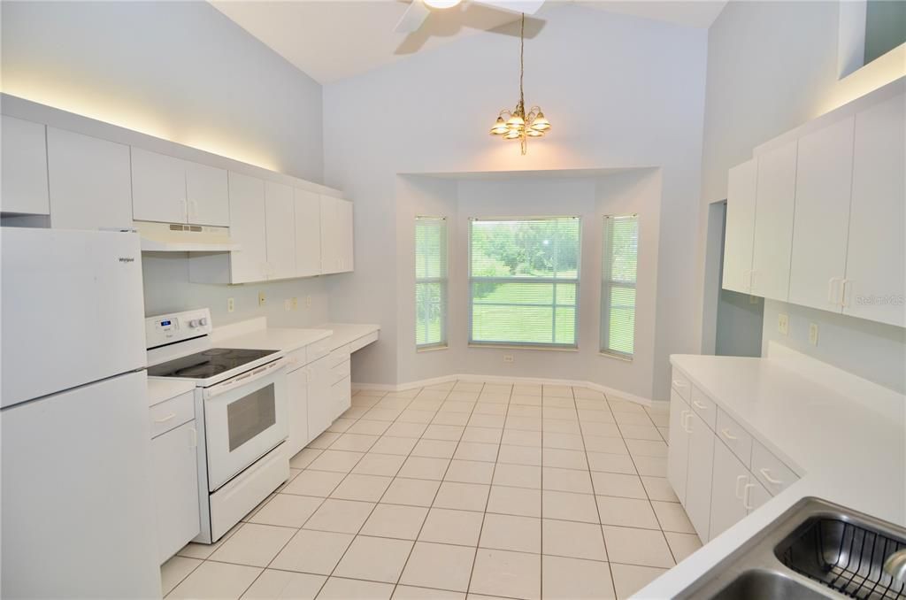 For Sale: $350,000 (3 beds, 2 baths, 1750 Square Feet)