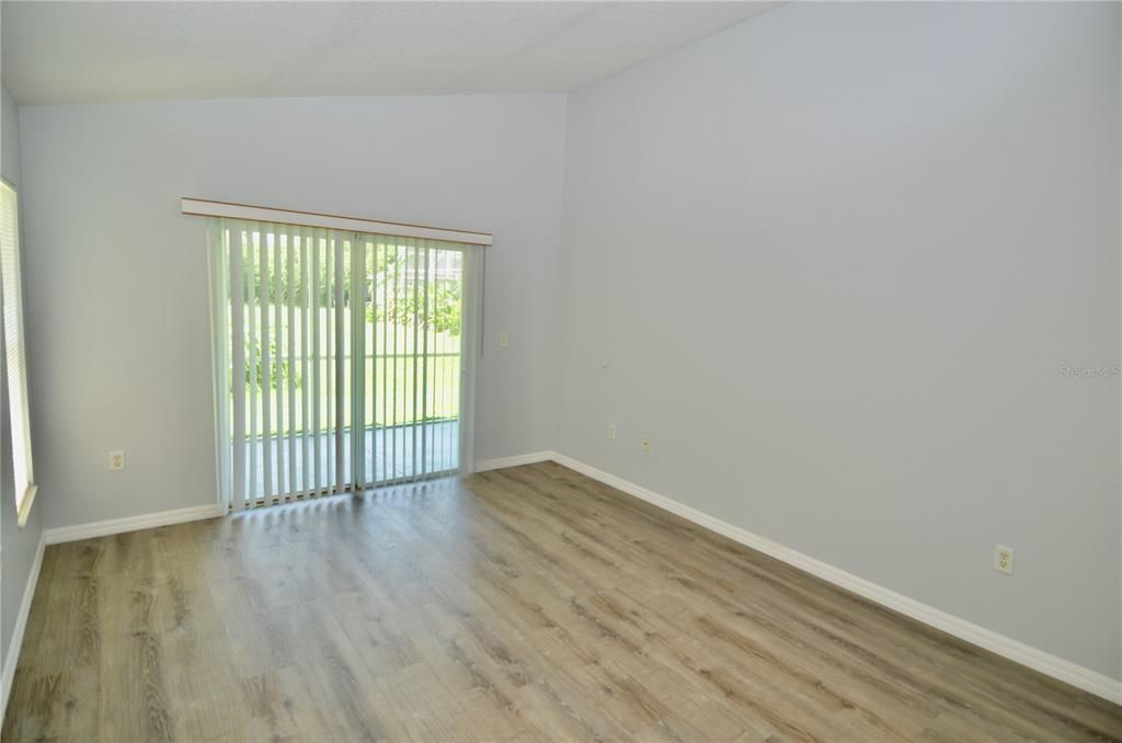 For Sale: $350,000 (3 beds, 2 baths, 1750 Square Feet)