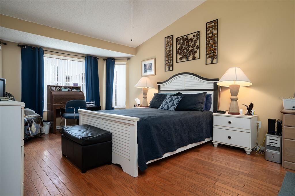 For Sale: $340,000 (3 beds, 2 baths, 1724 Square Feet)